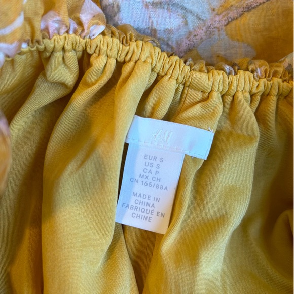 H&M Flutter Sleeve Maxi Dress Yellow Floral Size Small - Picture 8 of 10